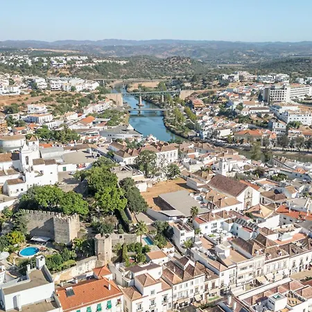 Vista, Town Centre - Adults Only